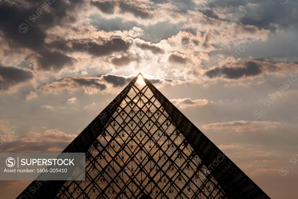 France, Paris, 1st district, Louvre Museum, Pyramid (Pey)
