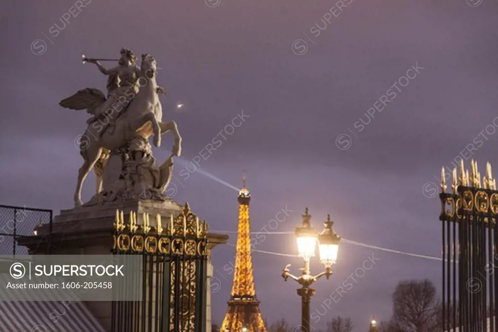 France, Paris, 8th district, Place de la Concorde at dusk
