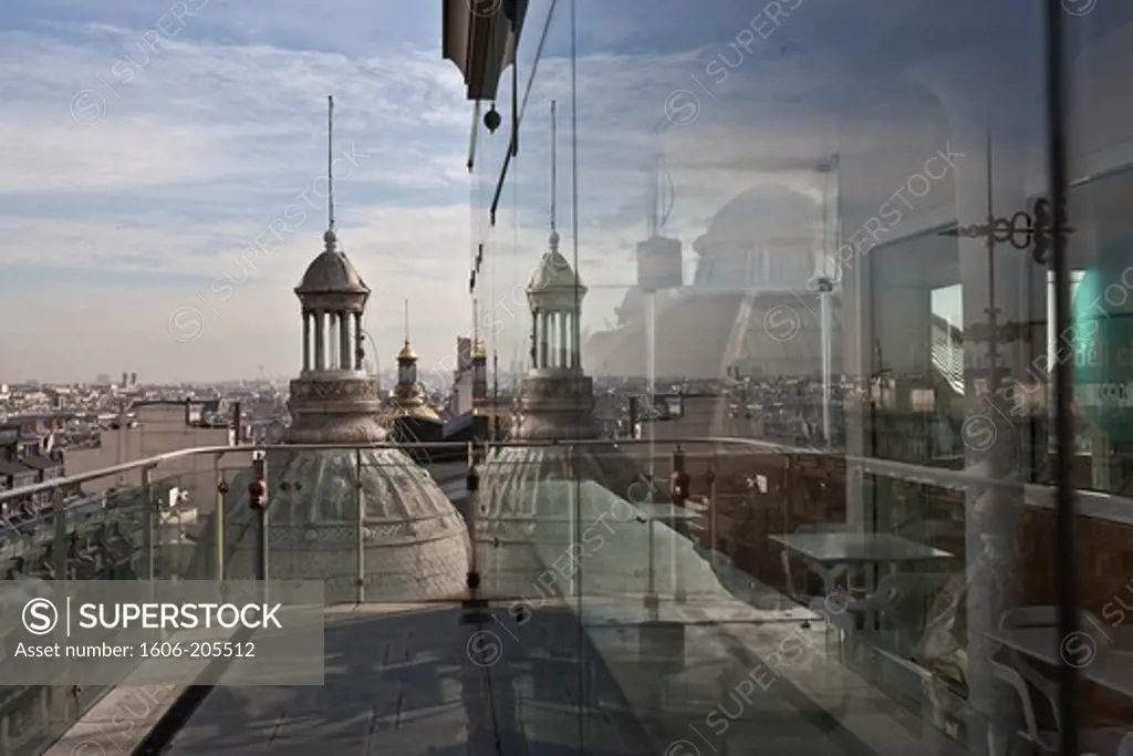 France, Paris, 9th district, View of Paris from the rooftop of the Printemps Hausmann department store