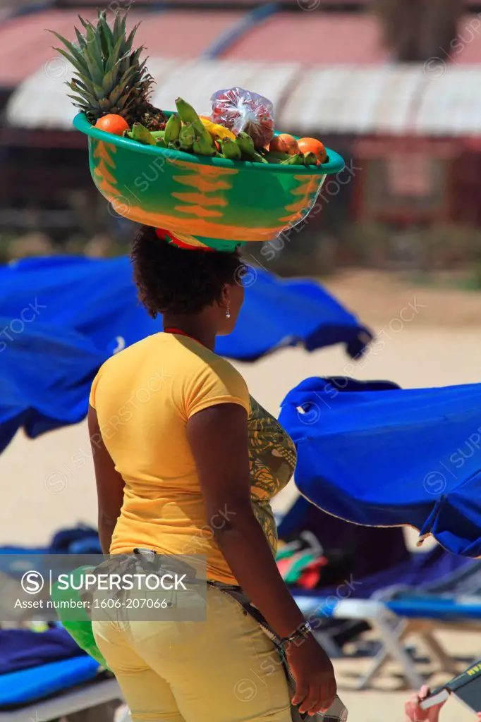 Western Africa,Republic of Cape Verde, Sal island. Santa Maria. Fruits selling.