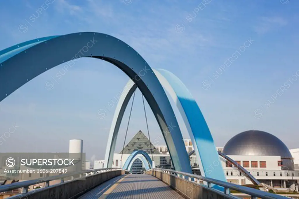 Japan,Honshu,Aichi,Nagoya,Nagoya Port,Nagoya Port Bridge and The Public Aquarium Buildings