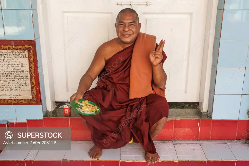 Myanmar,Yangon,Sule Pagoda,Monk