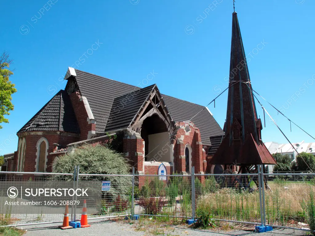 NEW ZEALAND South ISLAND Canterbury region a church in Christchurch has lost her bell tower after an earthquake