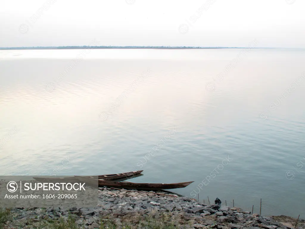 TOGO 2 fishermen boats on the NANGBETO dam lake