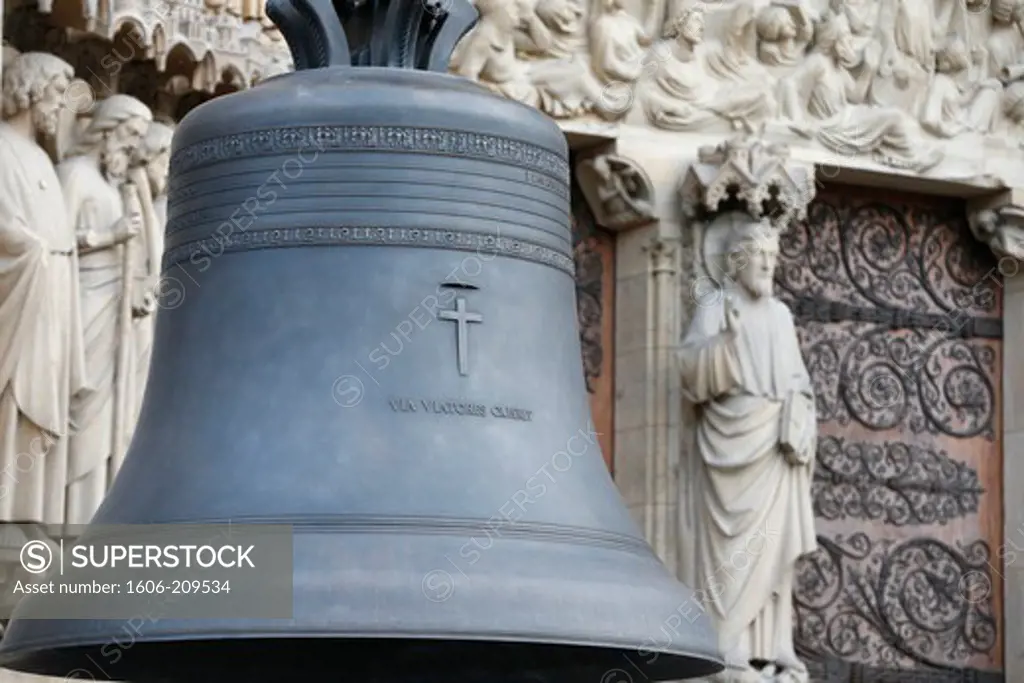 Notre-Dame de Paris 850th anniversary. Arrival of the new bell chime. Baptised ""Marie,"" the biggest bell weigh 6 tons and plays a G sharp note (sol diese). Paris. France.