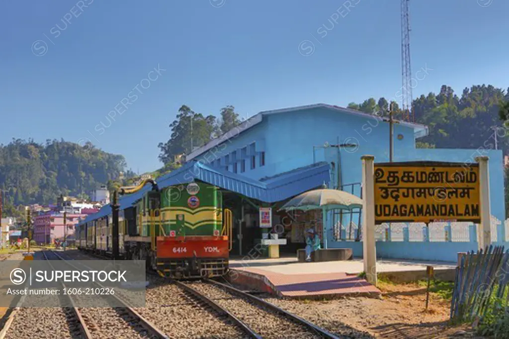India, Tamil Nadu State, Ooty City (Udhagamandalam), Ooty Sation, Miniture Mountain Train, (W.H.)