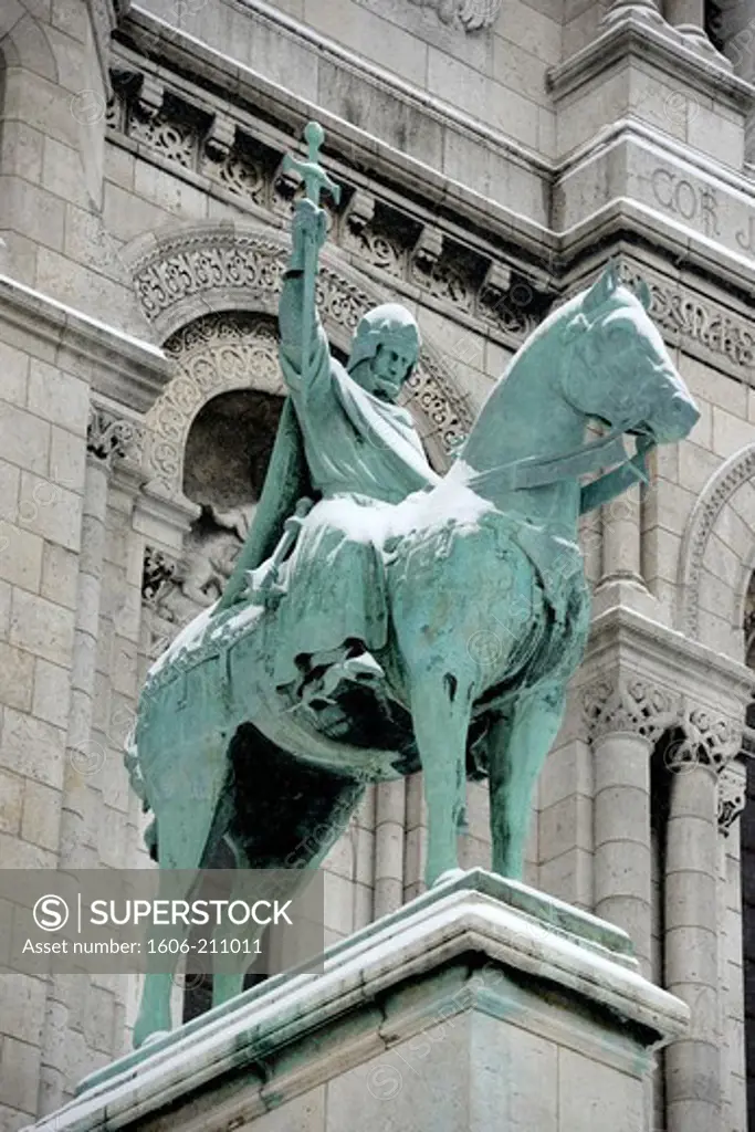 Statue of St. Louis on Basilique du Sacre Coeur,Montmartre, in Paris,France,Europa