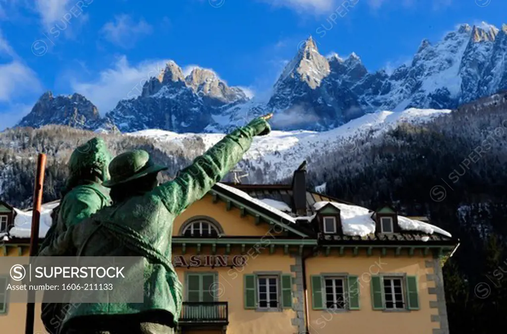 Statue in honor of Balmat and Paccard,first ascent of Mont Blanc ,in the French Alps with in the background Mont-Blanc mountain massif,Savoy,France,Europa