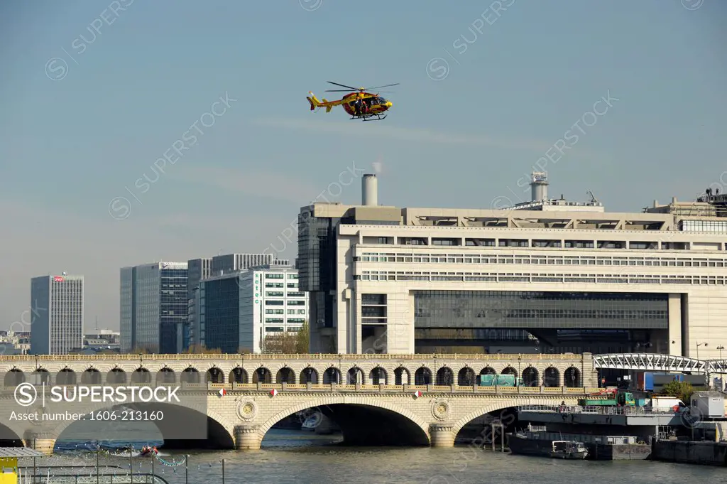 France, Paris, civil defence helicopter, civil defence training, 22/04/2013