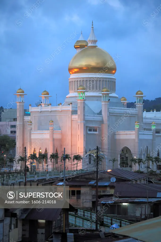 Asia,Brunei, Bandar Seri Begawan, Kampong Ayer, water village, Omar Ali Saifuddien Mosque,