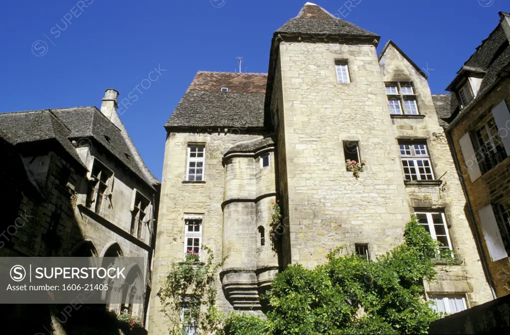 France, Aquitaine, Dordogne, Sarlat la Caneda, town hall