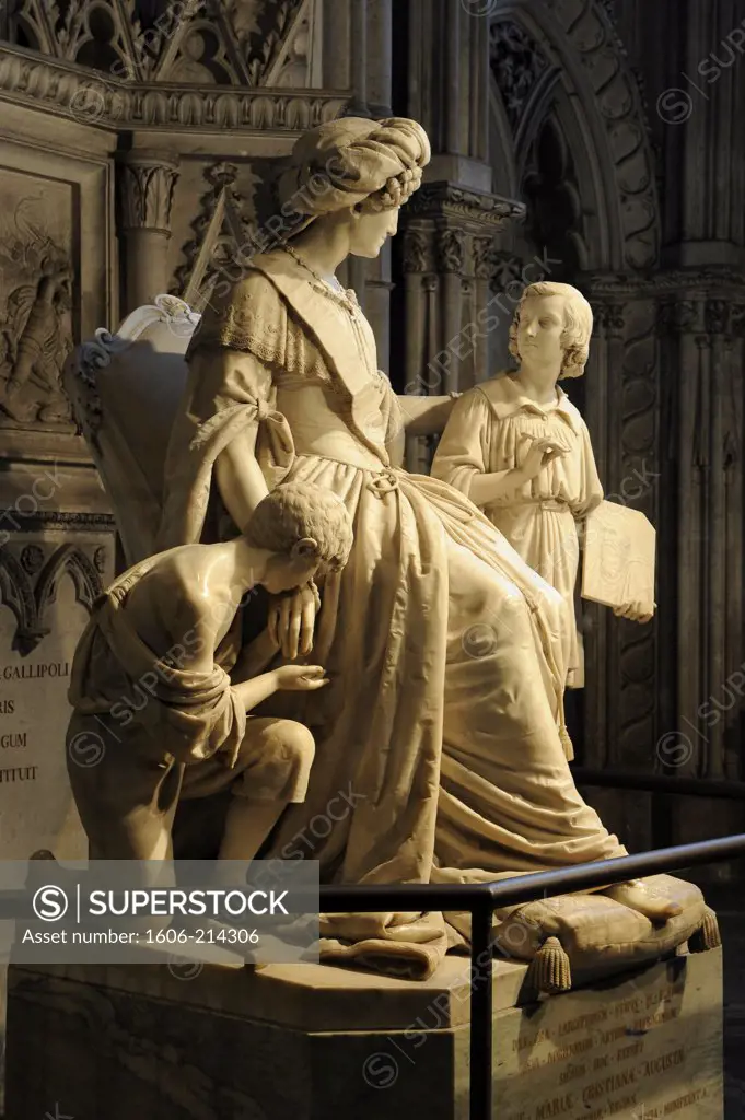 France, Aix les Bains, Saint Pierre de Courtille, Hautecombe royal abbey. Queen Marie Christine of Sardinia Statue, benefactress of the artists and poor people.
