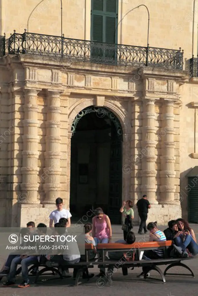 Malta, Valletta,  Grand Master's Palace, St George's Square, people