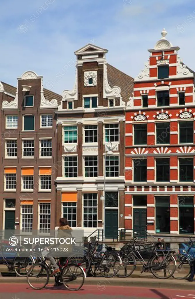 Netherlands, Amsterdam, Oude Turfmarkt, old houses.