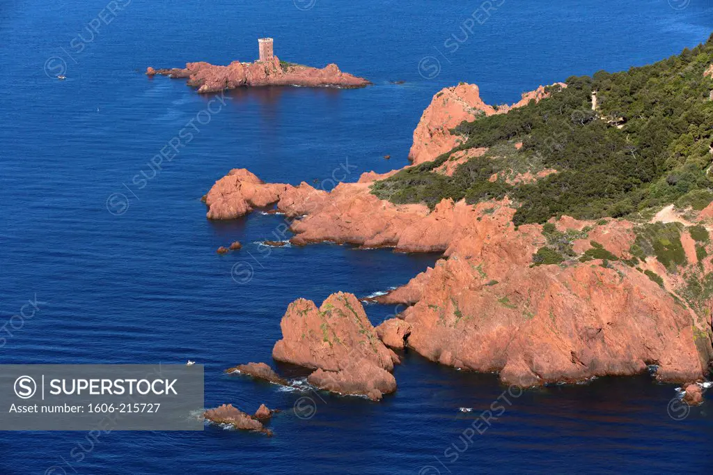 France, Var, Cap du Dramont is part of the Esterel massif, opposite is the Ile d'Or, aerial view