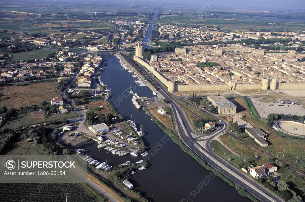 FRANCE, GARD (30) AIGUES MORTES, AERIAL VIEW OF THE FORTIFIED TOWN ("PETITE CAMARGUE")