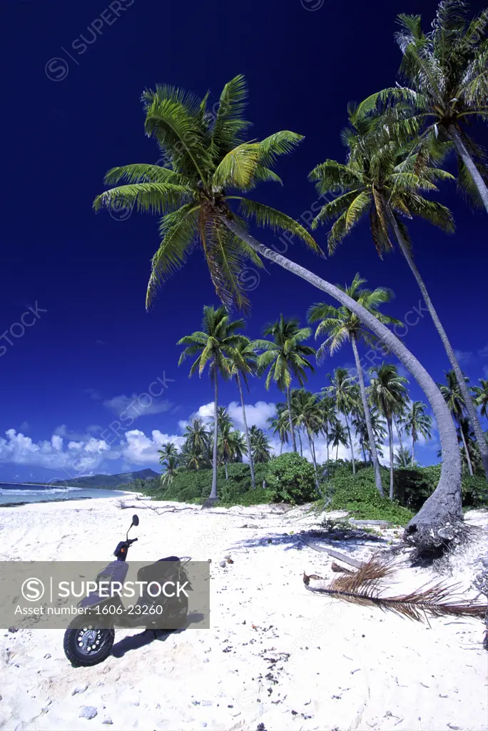 FRENCH POLYNESIA, HUAHINE ISLAND (LEEWARD ISLANDS)