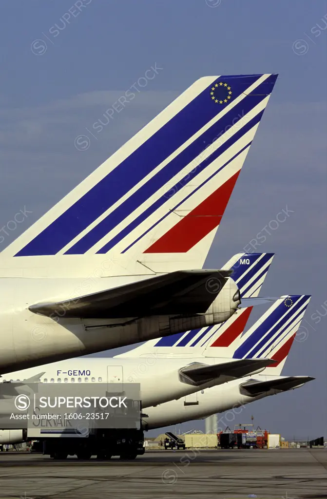 FRANCE, ROISSY AIRPORT, 747 BOEING AIRCRAFT WITH THE AIR FRANCE COMPANY EMBLEM
