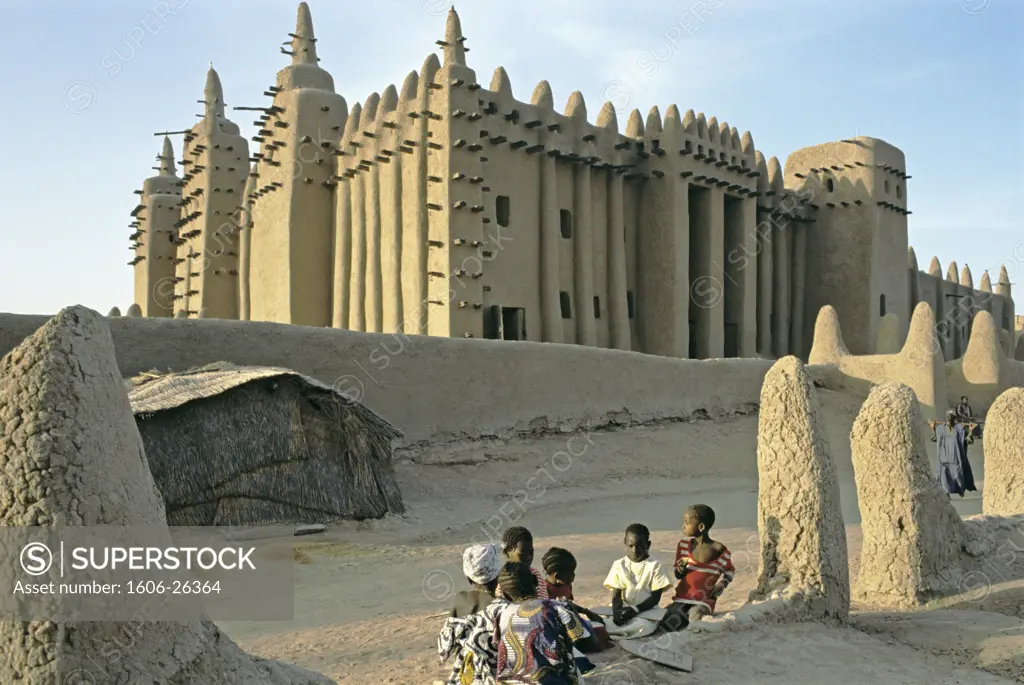 Mali, children learning Coran outside Djennée mosque (UNESCO world heritage site)