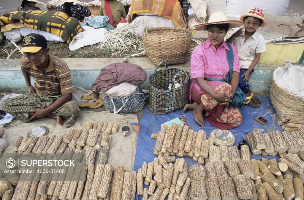 Burma, Shan state, Taunggyi, fair, glutinous rice sellers