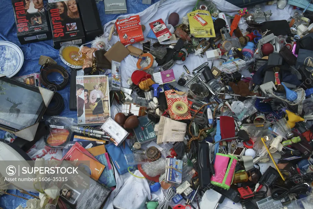 Flea market, many items in a jumble on the ground