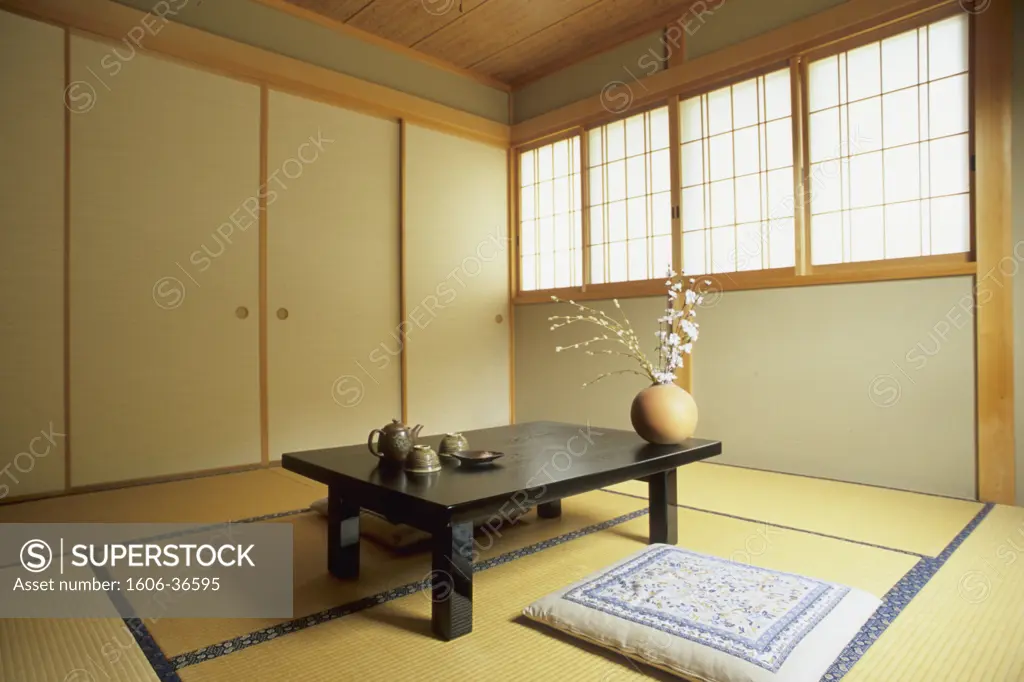 Japan, central Honshu, Kiso Valley, Tsumago, traditionnal rvokan room interior
