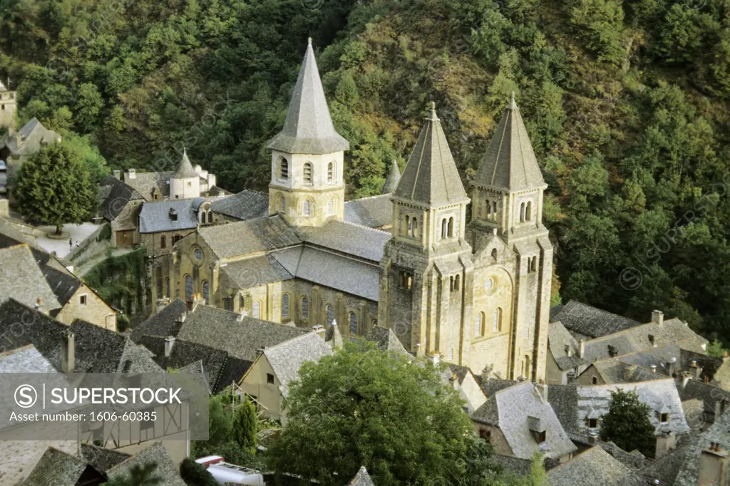 France, Midi Pyrenees, Aveyron, Conques, Ste Foy abbeu, view from above