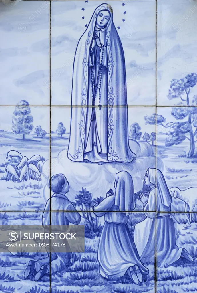 Portugal, Açores, Ile de Terceira, Mosaic on a wall in Terceira depicting the Virgin Mary's apparition in Fatima