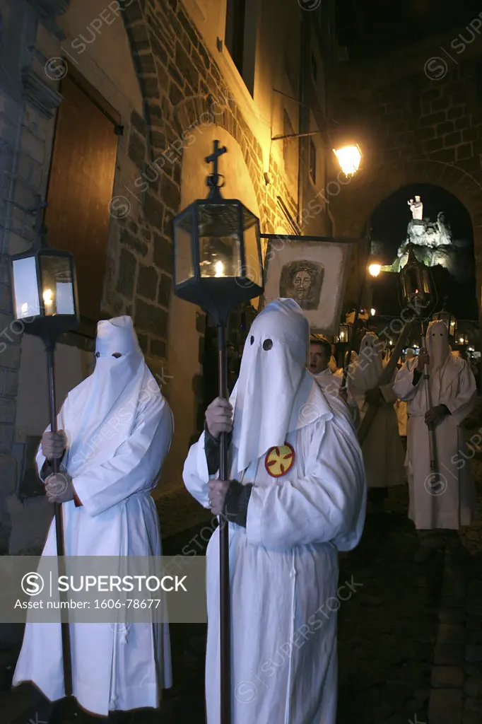 France, Haute Loire, Le Puy en Velay, White penitents's Easter week procession  in Le Puy en Velay