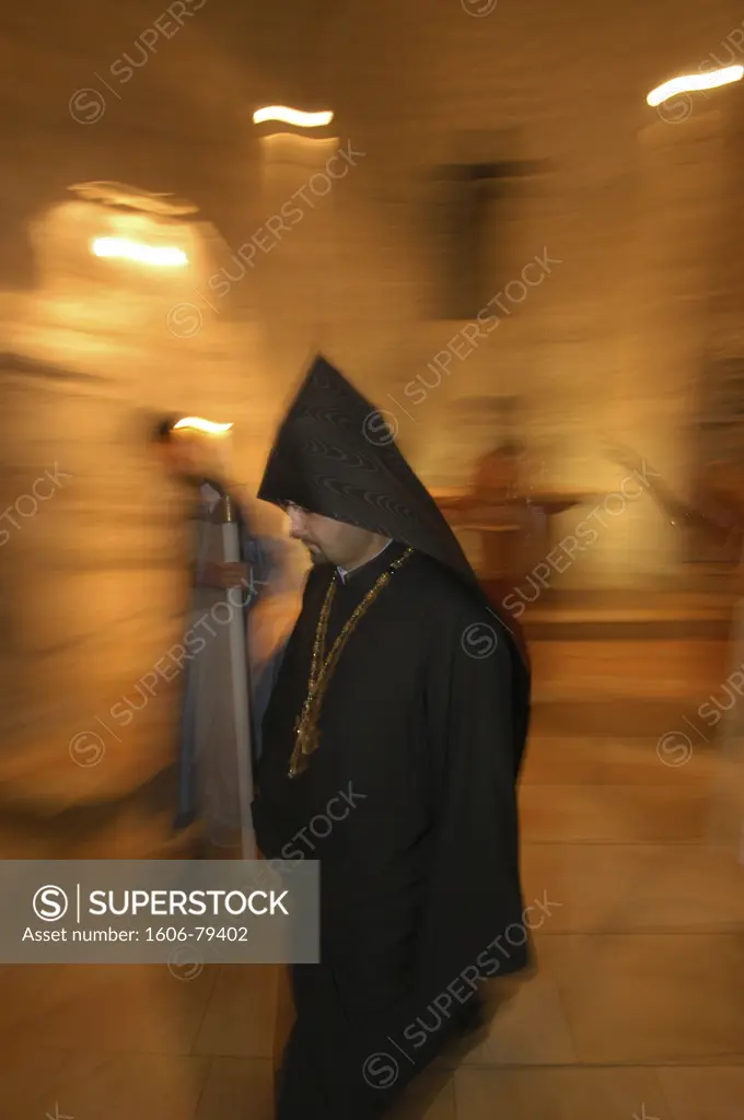 Israel, Jérusalem, Armenian orthodox procession in the Holy Sepulcher basilica in Jerusalem
