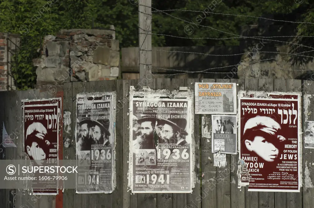 Pologne, Cracovie, Posters in Krakow's Kazimierz jewish district