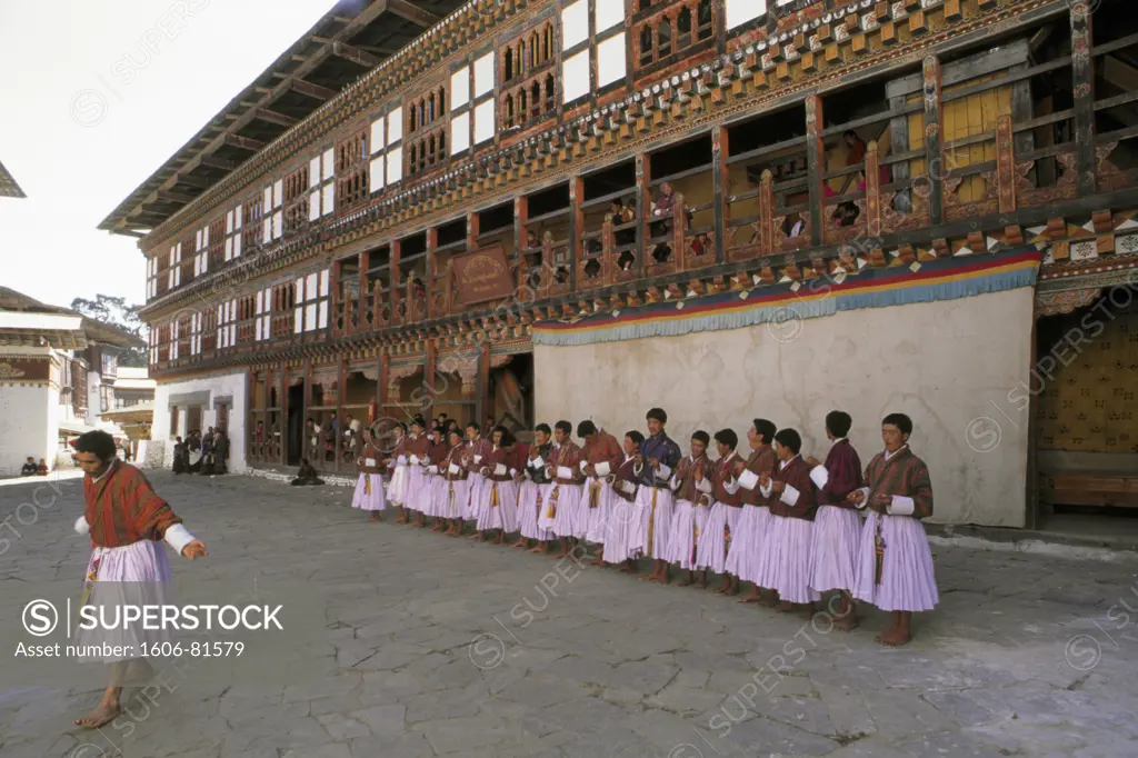 Bhutan, Trongsa, monastery courtyard, tsechu, festival, religious dancers