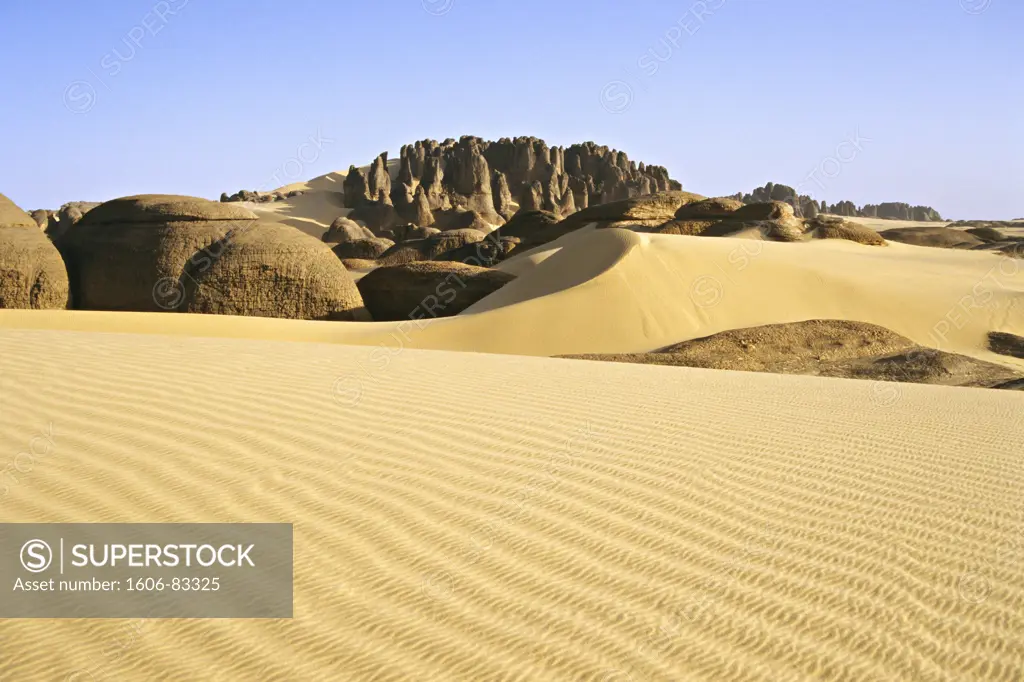 Algeria, Hoggar Tassili, Tagrera, dunes, columns of sandstone, blue sky