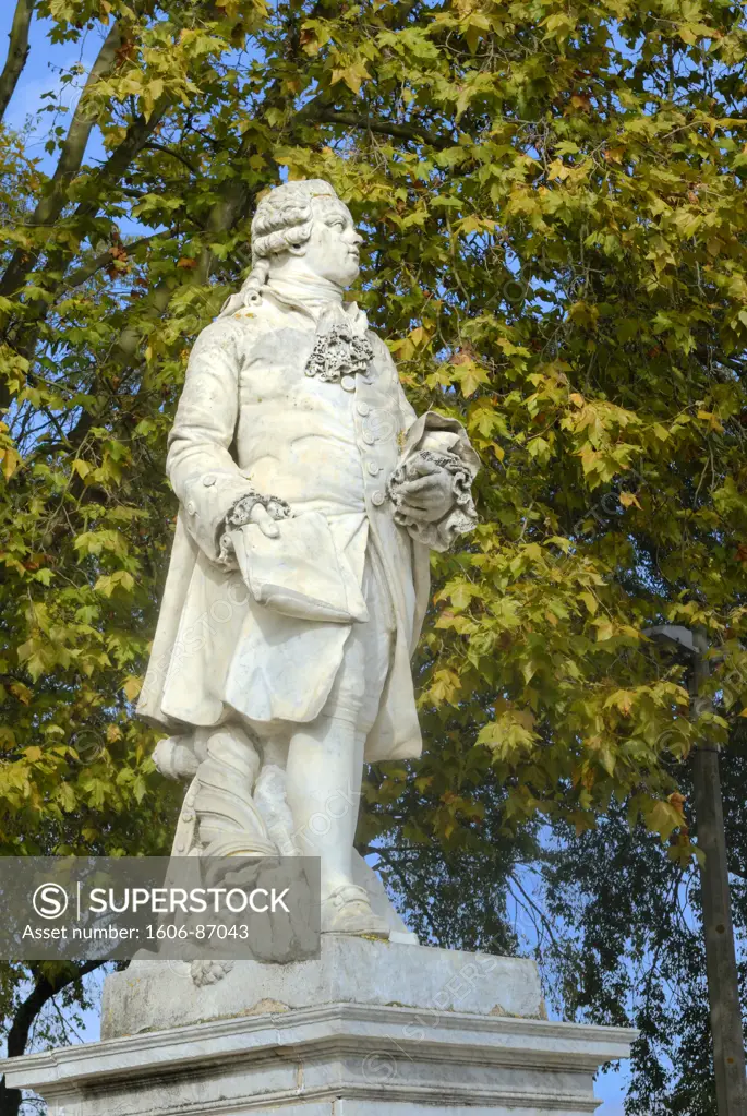 France, Midi-Pyrnes, Gers, Auch, statue of Intendant d'Etigny