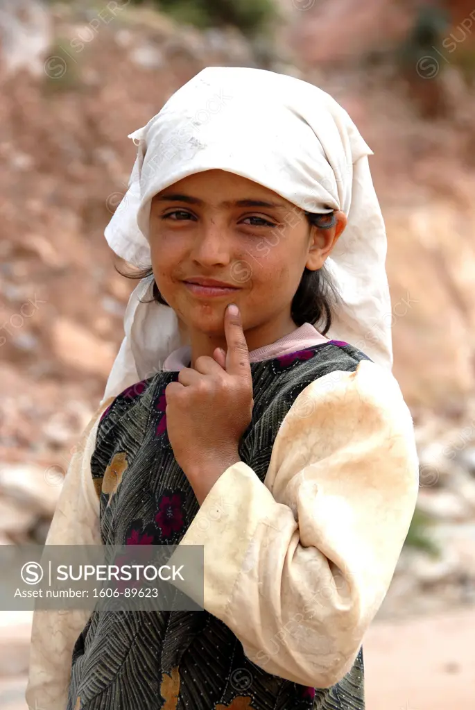 YEMEN, KAWKABAN, Yemenite girl