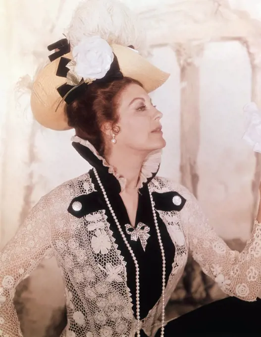 Ava Gardner / The Life And Times Of Judge Roy Bean 1972 directed by John Huston