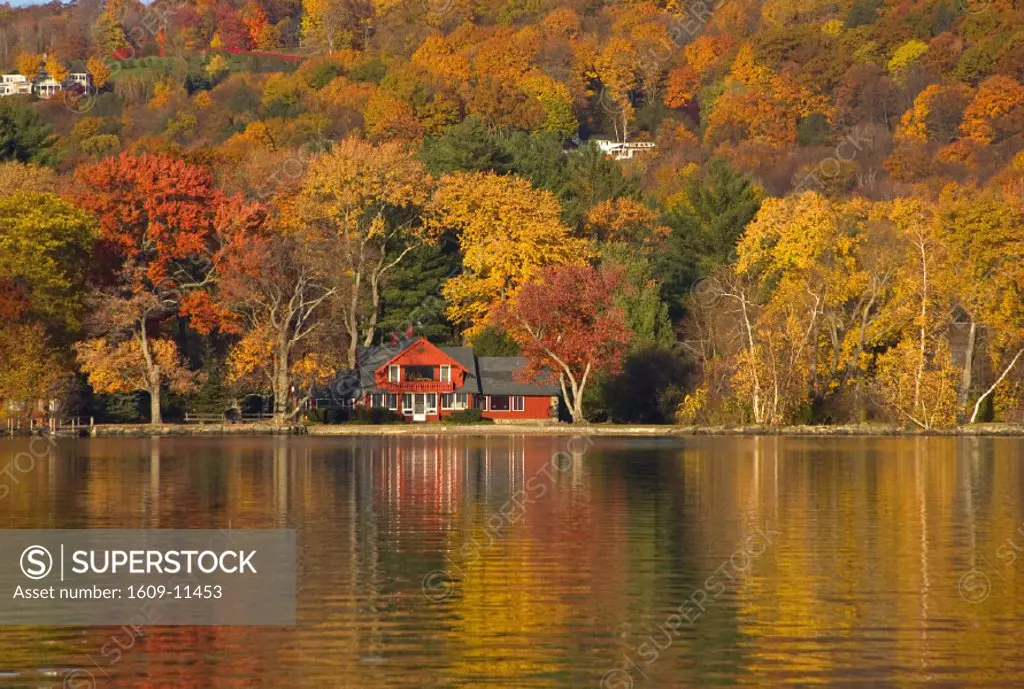 Lake Wammaug, Connecticut, New England, USA