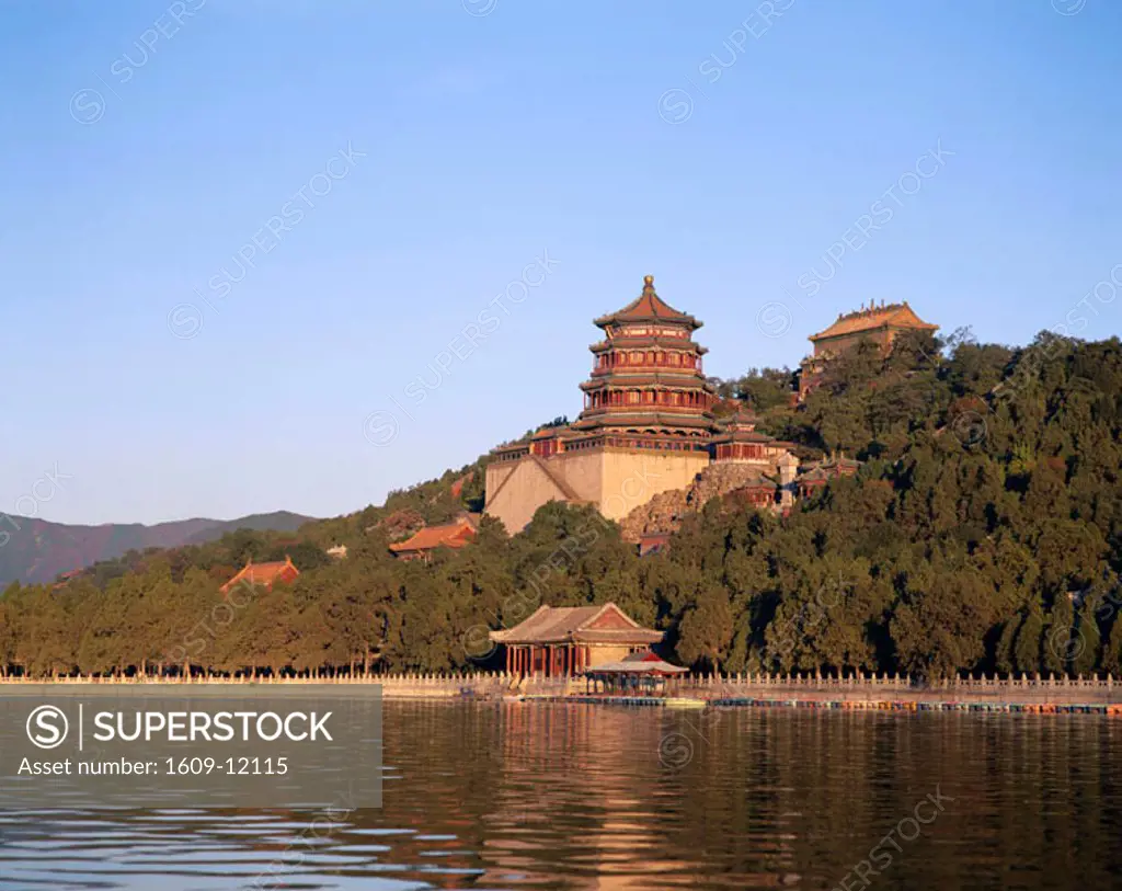 Summer Palace & Kunming Lake / Qing Dynasty, Beijing, China