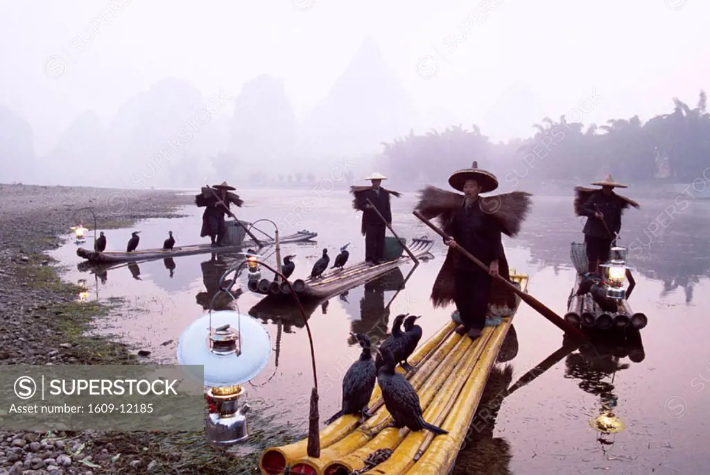 Li River / Cormorant Fisherman on Bamboo Rafts, Guilin / Yangshou, Guangxi Province, China