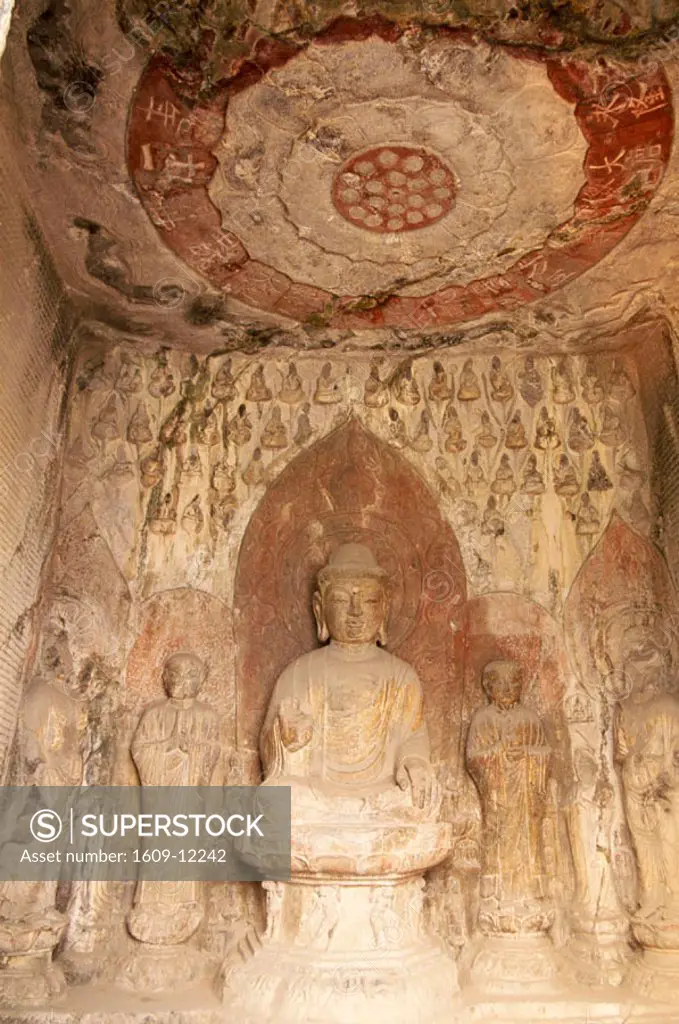 Longmen Buddhist Caves / Binyang Caves / Buddha Statue / Tang Dynasty, Luoyang, Henan Province, China