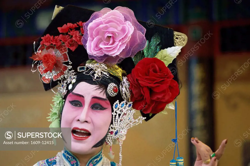 Chinese Opera (Beijing Opera) / Actor Performing / Portrait, Beijing, China
