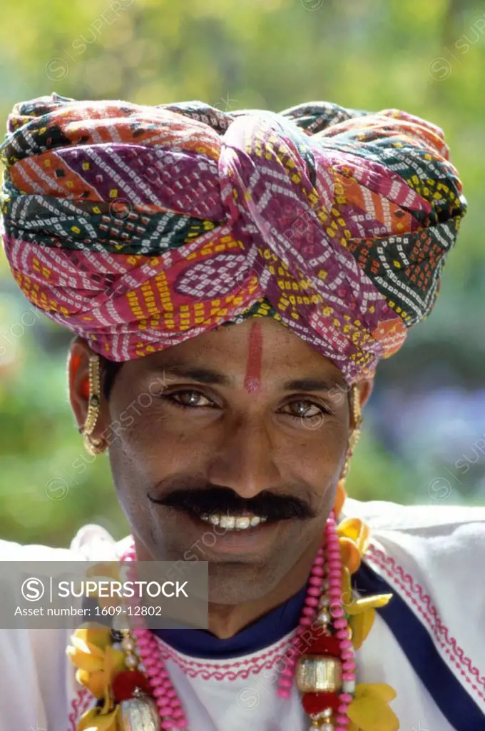 Man Dressed in Traditional Costume Wearing Turban, Jaipur, Rajasthan, India