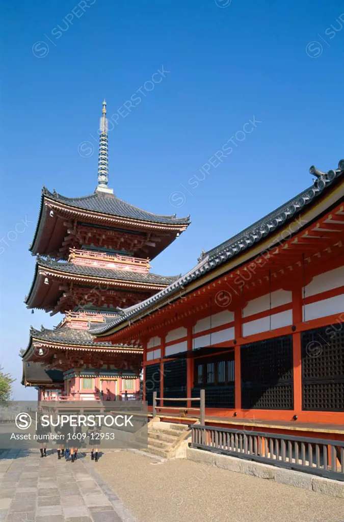 Kiyomizu Temple (Kiyomizu-dera) / Pagoda, Kyoto, Honshu, Japan
