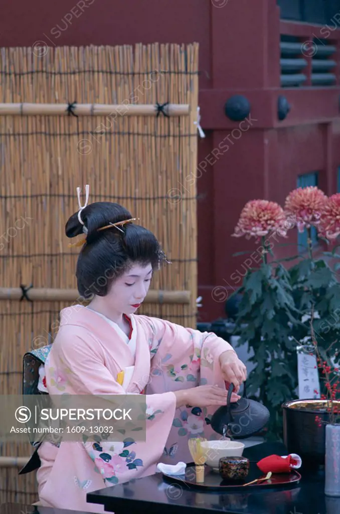 Apprentice Geisha (Maiko) Performing Tea Ceremony, Tokyo, Honshu, Japan