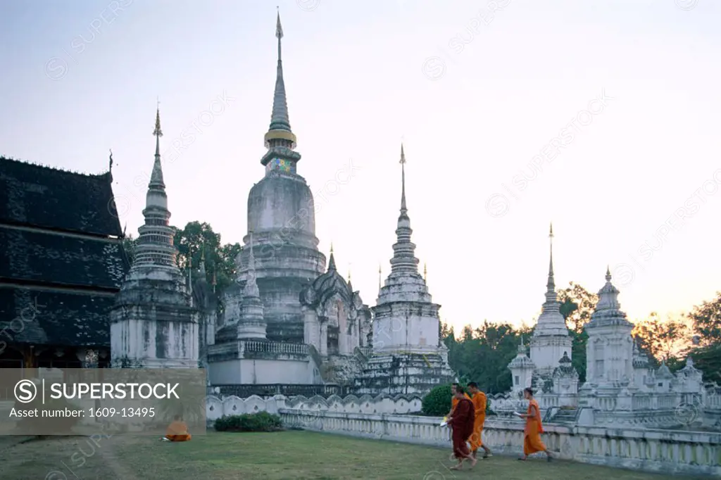 Wat Suan Dok / Chedis / Monks, Chiang Mai, Thailand