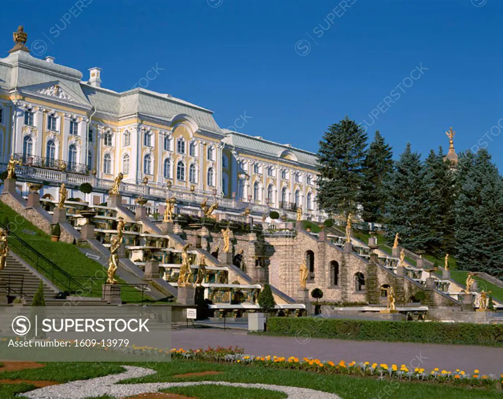 Peterhof Palace (Petrodvorets Palace) / The Great Palace / The Grand Cascade, St.Petersburg, Russia