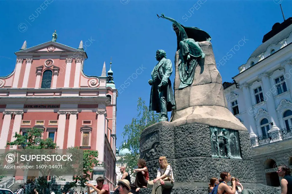 Preseren Square / Preseren Statue & The Franciscan Church, Ljubljana, Slovenia