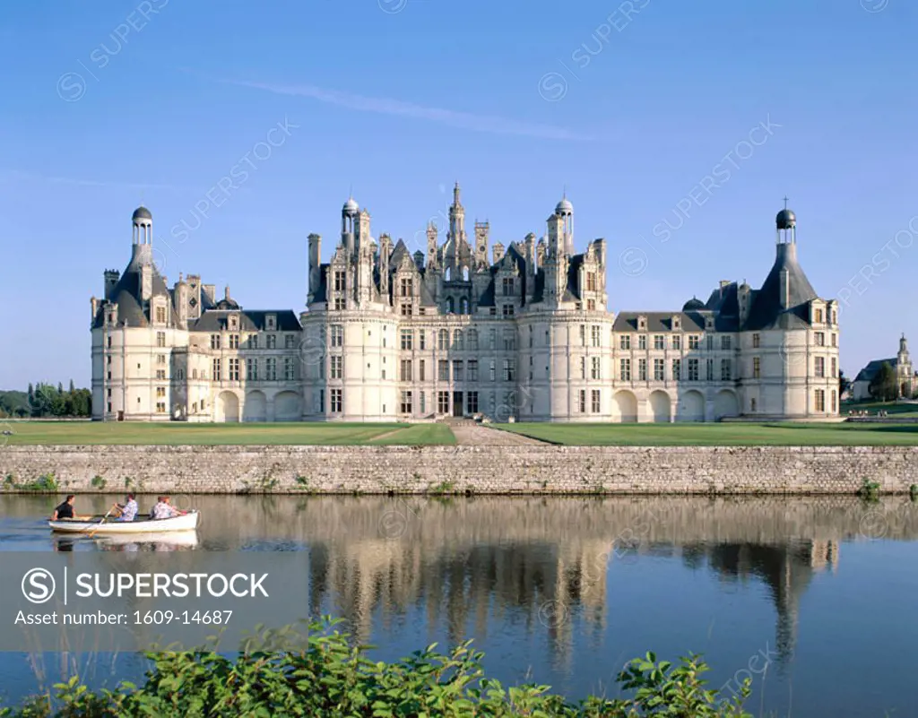 Chambord Castle (Chateau de Chambord) & Closson River, Chambord, Loire Valley, France