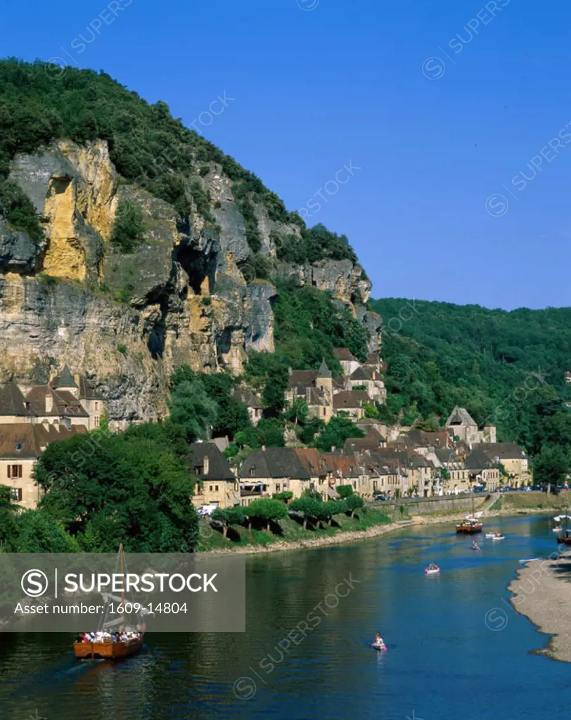 La Roque-Gageac & Dordogne River, La Roque-Gageac, Dordogne, France