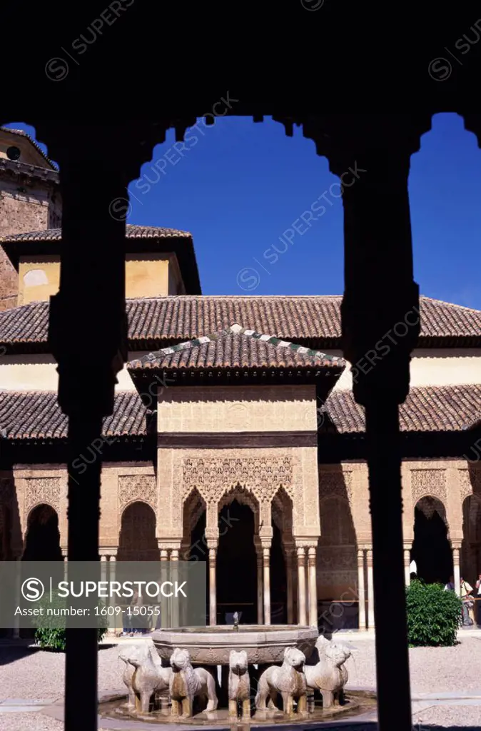The Alhambra / Patio of the Lions (Patio de los Leones), Grenada, Andalusia, Spain